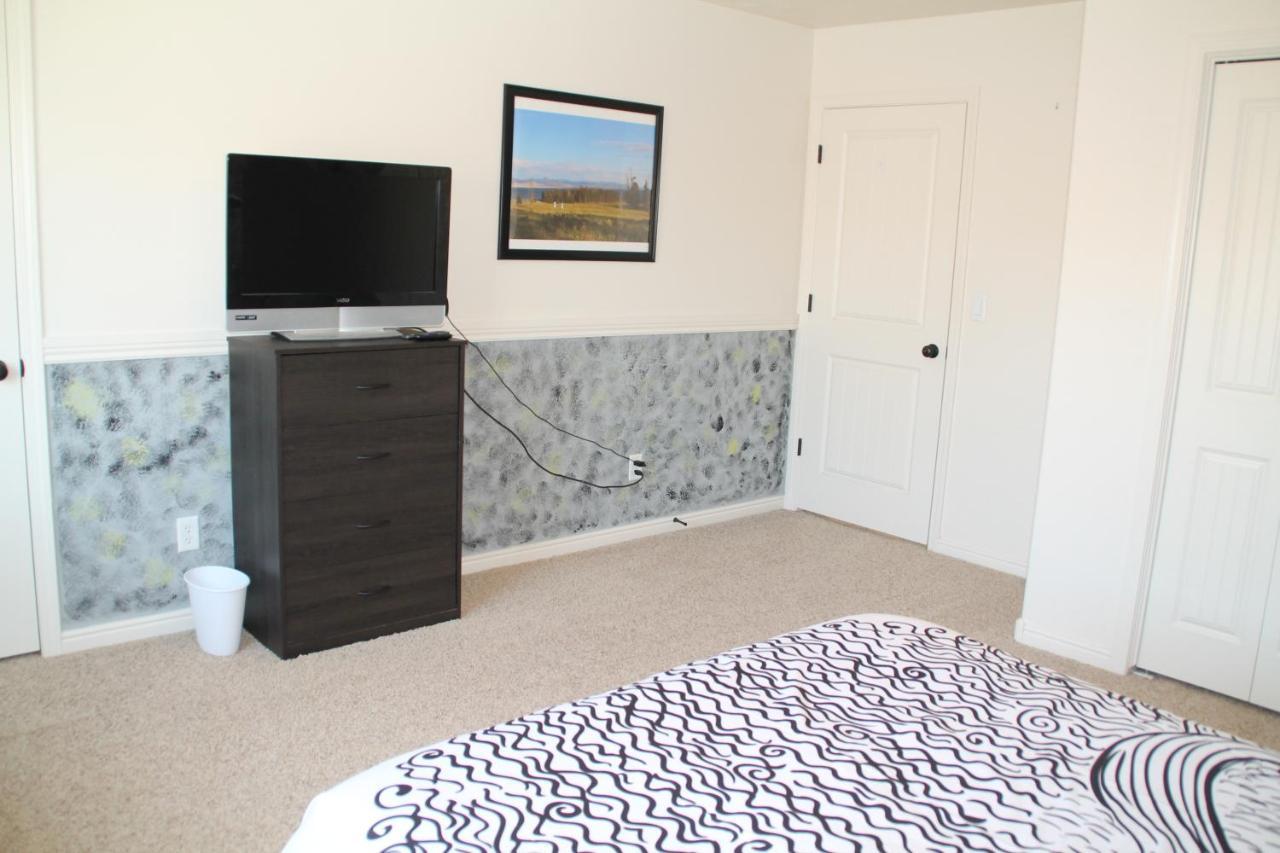 3 Queen Beds, 1 Twin Bed, 2 Rooms, 1 And A Half Bath, Self Check-In, Flexcation Equipped Idaho Falls Kültér fotó