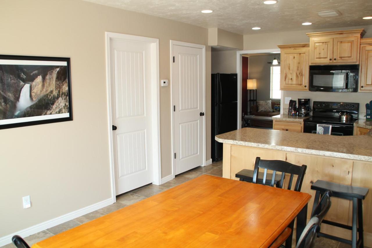 3 Queen Beds, 1 Twin Bed, 2 Rooms, 1 And A Half Bath, Self Check-In, Flexcation Equipped Idaho Falls Kültér fotó