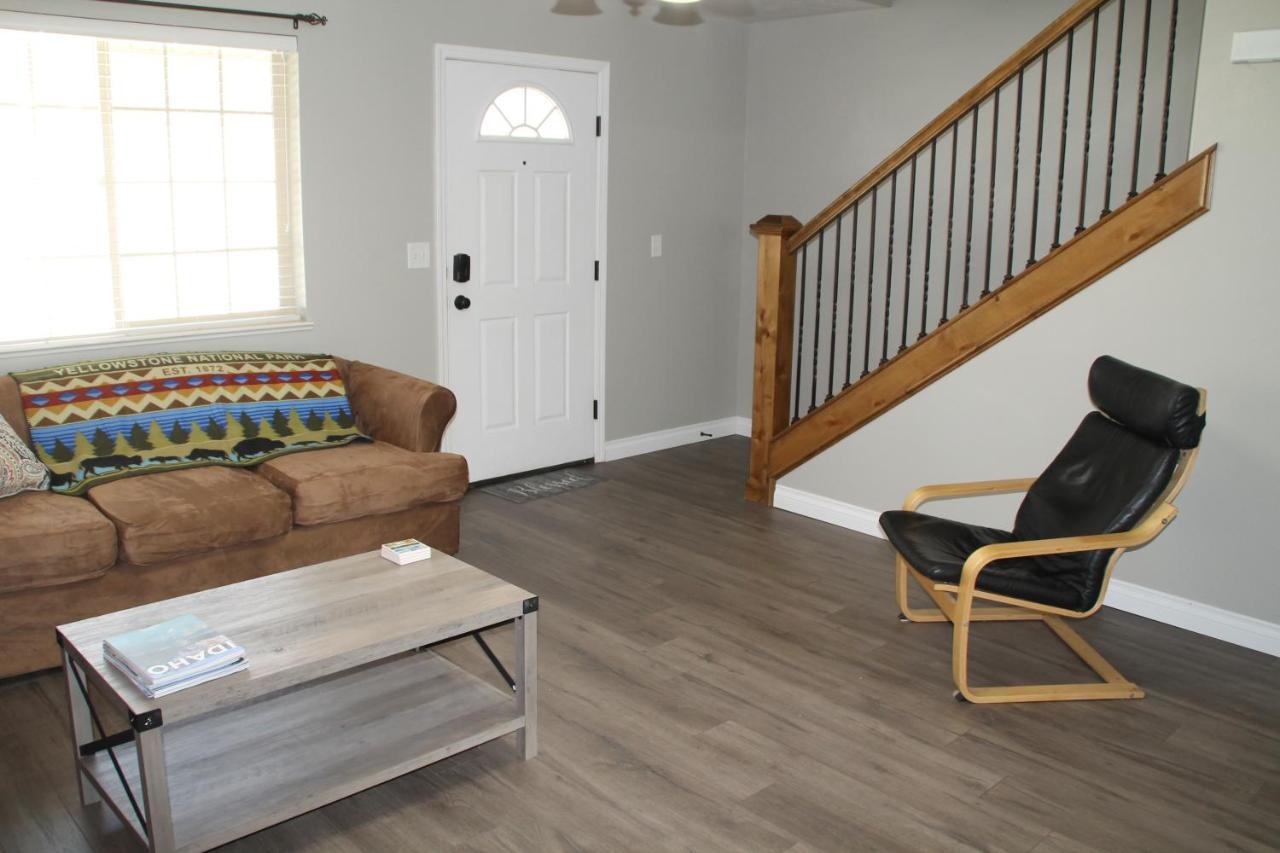 3 Queen Beds, 1 Twin Bed, 2 Rooms, 1 And A Half Bath, Self Check-In, Flexcation Equipped Idaho Falls Kültér fotó