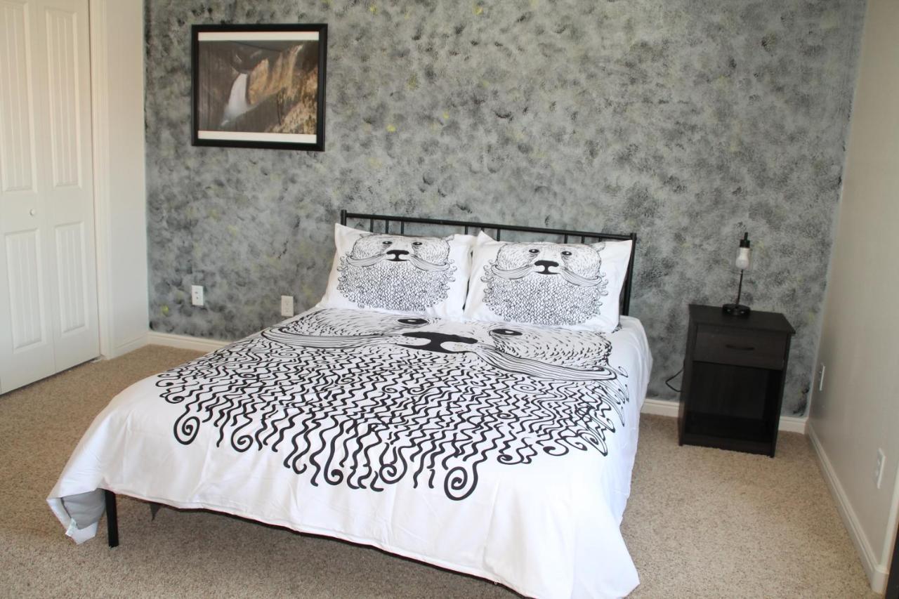 3 Queen Beds, 1 Twin Bed, 2 Rooms, 1 And A Half Bath, Self Check-In, Flexcation Equipped Idaho Falls Kültér fotó